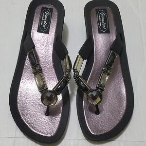 Grandco Black Silver Embellished Faux Stones Wedge Beach Summer Thong Sandals 9